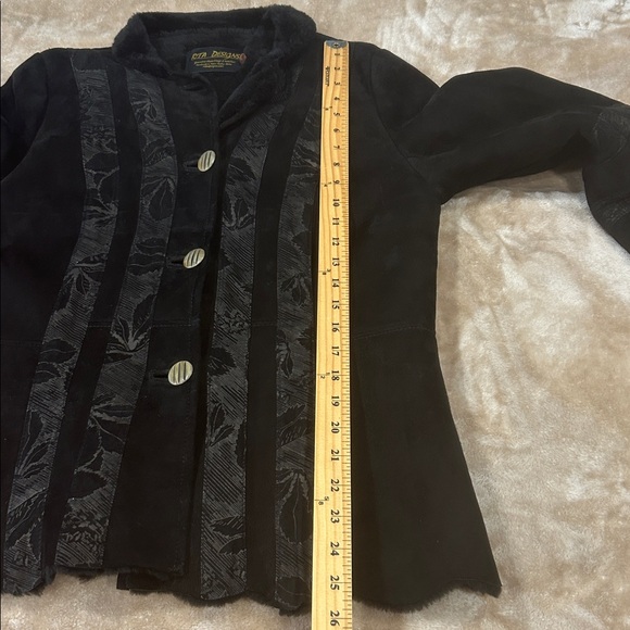 Shearling & leather jacket women’s size medium vintage black winter classic - Picture 5 of 12